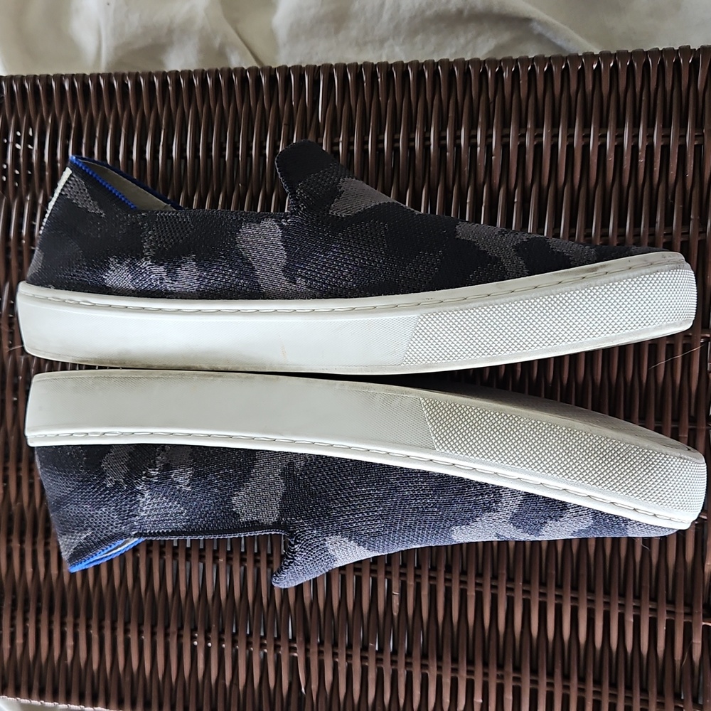 Rothys Original Gray Camo Slip On Sneaker, Size 7.5 - Picture 8 of 11